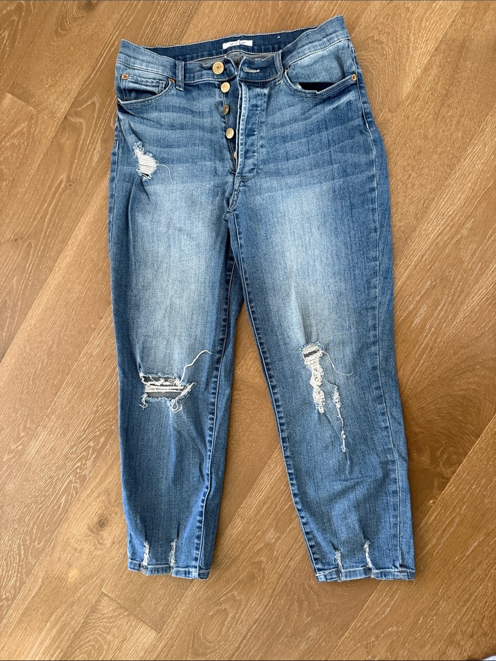 STS Blue Distressed Mid-Rise Cropped Jeans in Blue